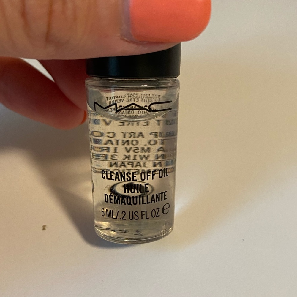 M•A•C Cleanse off oil .2oz NEW